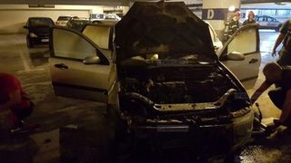 Momente de panica intr-un mall din Timisoara. O masina a luat foc in parcarea subterana