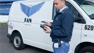 Coletele ajung din ce in ce mai greu la destinatari. Fan Courier: Viteza medie a masinilor de curierat scade, in loc sa creasca