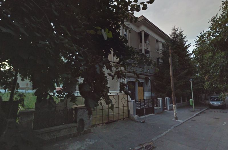 IMobilul sotiei de pe strada Varsovia