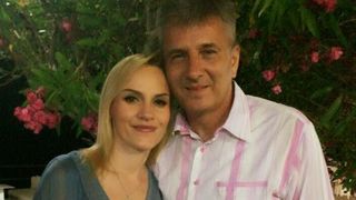 Gabriela Firea implineste azi 44 de ani si a fost sarbatorita de familie. "Surpriza de la miezul noptii". Primarul a intrat in concediu
