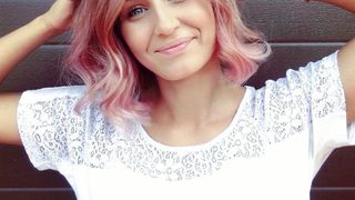 "Puneti mana si munciti, nu mai asteptati sa va pice in gura". Primarita de 31 de ani dintr-o comuna pune biciul pe satenii lenesi