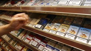 Tigarile s-au scumpit de azi dimineata! Vezi cu cat