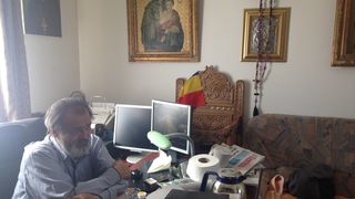 Un preot din Suceava creste 117 copiii orfani! In weekend, preotul si-a maritat prima fiica &ldquo;adoptiva&rdquo; si i-a facut nunta mare! Afla povestea impresionanta a tinerei, dar si a parintelui Mihai Negrea