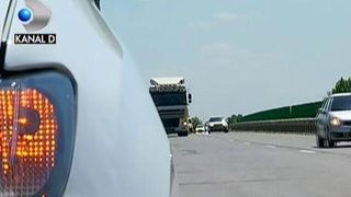 Circula haotic pe Autostrada Soarelui si a fost tras pe dreapta. "Ati consumat alcool? Nu, putin". Politistii au avut un soc dupa ce acest sofer de autocar a suflat in etilotest. Cat avea alcoolemia