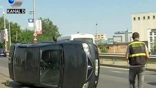 Accident grav in Baneasa. Doi oameni au ajuns la spital, dupa ce un sofer a facut o manevra periculoasa