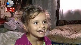 Saracie lucie. Isi creste copiii intr-un vagon dezafectat. Povestea impresionanta a unei femei cu care soarta a fost cruda