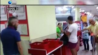 Panica intr-un magazin din Constanta. Clientii au fost gazati