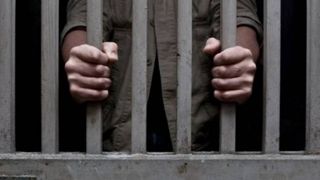 Un detinut de la Penitenciarul Galati a incercat sa se sinucida. A fost dus de urgenta la spital