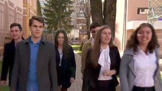 Trei elevi din Targoviste, din aceeasi clasa, vor fi colegi si in Marea Britanie. Toti trei fost admisi la Oxford