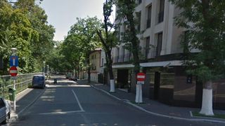 Pe aceasta strada se afla vila de protocol