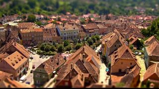 Sighisoara, pe lista celor mai interesante 50 de destinatii turistice din Europa. Intre timp, autoritatile au anuntat anularea festivalului medieval, care atrage mii de turisti