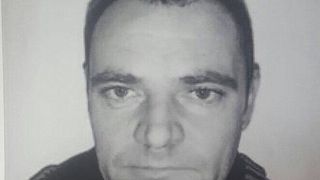 Iulko Zoltan, unul dintre detinutii evadati, a fost PRINS de autoritati. Doi detinuti au evadat de la punctul de lucru din Buzias al Penitenciarului Timisoara. Cei doi risca pedepse extreme