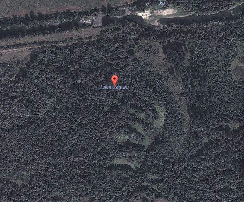 Numele lacului apare si pe harta google, insa vederea satelit arata clar ca acolo nu este un lac