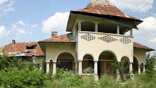 Conacul Bratienilor a fost vandut pe OLX! Proprietarii italieni l-au vandut cu 35.000 de euro unui bucurestean!
