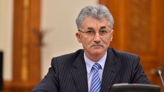 Deputatul PNL Ioan Oltean şi fosta preşedintă ANRP, Crinuţa Dumitrean, &icirc;mpreună cu alte şapte persoane, trimise &icirc;n judecată de DNA