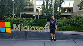 Un olimpic din Vaslui s-a angajat la Microsoft: "Au cele mai bune metode sa te cumpere!"