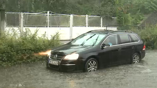 O ploaie torentiala a inundat strazile din Timisoara: "In principalele pasaje nu se poate circula!"