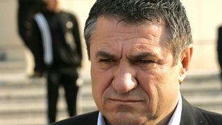 Victor Becali bate instantele pentru a scapa de executarea silita in cazul unui credit de 10 milioane de euro!