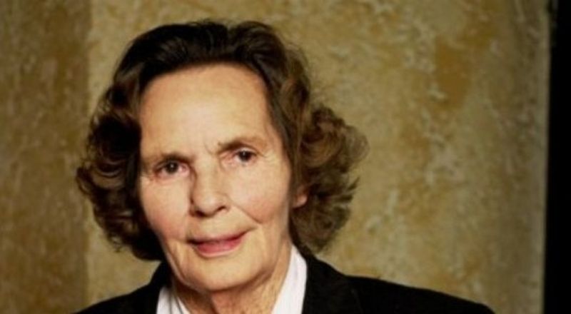 Regina Ana va fi inmormantata in Romania