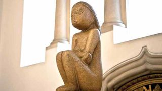 Cati bani s-au strans pentru &ldquo;Cumintenia pamantului&rdquo;! Donatiile trebuie sa ajunga la 6 milioane de euro pana in octombrie pentru a putea fi cumparata sculptura