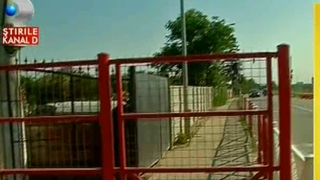 O inventie a primarului din Ghimbav i-a lasat pe cetateni cu gura deschisa. A construit trotuarul cu gard si porti de acces. Cum arata cea mai noua "fita" in constructii