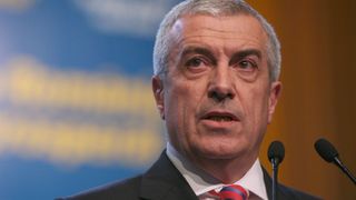 Calin Popescu Tariceanu s-a prezentat la Curtea Suprema. Astazi se judeca primul termen in dosarul in care Tariceanu este acuzat de marturie mincinoasa si favorizarea faptuitorului