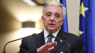 Radu Soviani dezvaluie de ce a acceptat Mugur Isarescu creditele in franci elvetieni! Guvernatorul s-ar fi inspirat dupa ce analistul economic a vorbit despre ele la Money Channel!