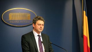 Noul director general de la TAROM detine 12 terenuri, doua apartamente si un spatiu comercial! Vezi ce salariu va avea Dan Plaveti in noua functie de conducere!