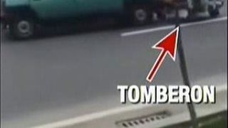 Cum a eliberat un sofer de Tico Bulevardul Magheru din Capitala, dupa ce un tomberon a ajuns chiar in mijlocul drumului. Videoclipul a devenit viral