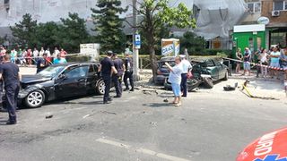 Circulatie blocata pe bulevardul Mihai Bravu din Capitala. Trei autoturisme au fost fost implicate intr-un accident