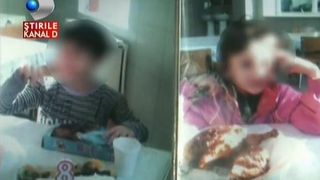 Povestea trista a unui tata care e prea sarac sa isi creasca fiicele. Le-a lasat la centrul de plasament si vine in fiecare zi la ele