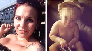 O mama a fost arestata dupa ce fiul ei de doi ani a fost gasit in timp ce sugea de la pieptul unei gaini congelate