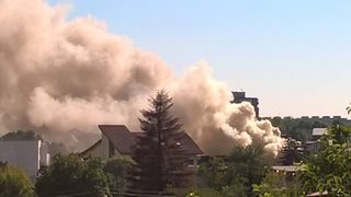 Incendiu intr-un cartier din Sectorul 4 al Capitalei. Mai multe echipaje ISU au intervenit. Dupa trei ore si jumatate, incendiul a fost lichidat