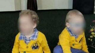 Tragedie in Constanta. Un baietel de doi ani a cazut de la etajul 3 al blocului in care locuia si a murit pe loc. Cum s-a produs nenorocirea