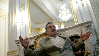 Povestea &ldquo;palatului&rdquo; lui Gigi Becali! Vila ar fi trebuit sa fie locul de rendez-vous al lui Carol al II-lea si al Elenei Lupescu! Imobilul l-a costat 7.000.000 de euro pe latifundiar!