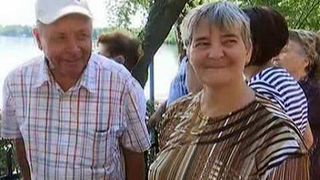 Poveste de dragoste pe lacul Herastrau. Domna Gina si Domnul Mitica sarbatoresc dragostea printr-o plimbare cu vaporasul