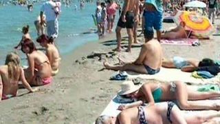 Record de turisti la malul marii! 250.000 de persoane au luat cu asalt litoralul in minivacanta de Sfanta Maria