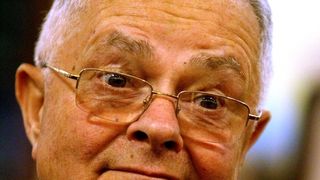 Virgil Magureanu e dator-vandut la banci! Fostul sef al SRI a luat un credit de 2,2 milioane euro acum 5 ani, pe care nu l-a putut returna! Bancile ii executa acum averea