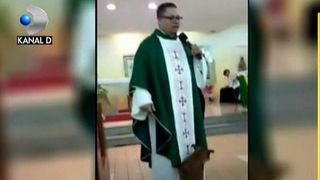 Cainele care s-a dus la biserica. Ce a facut preotul cand blanosul a pus ochii pe patrafirul lui