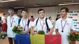 Un elev din Vaslui a castigat o medalie la Olimpiada Internationala de Informatica din Rusia, asta dupa ce a luat argintul la Balcaniada
