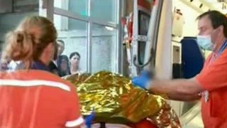 Un om a murit in teribila explozie de la rafinaria Petromidia, iar altul se lupta pentru viata. Ceilalti doi sunt in stare stabila. Procurorii din Constanta au deschis dosar penal