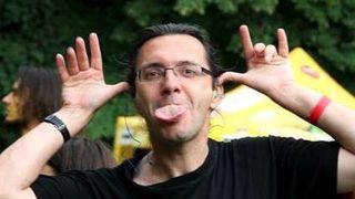 Fostul om-cheie al lui Dan Condrea are un copil cu o fosta vedeta de televizine! Iubita lui Miron Panaitescu are si ea legaturi bizare cu Hexi Pharma