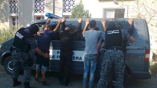 Politistii de frontiera din Timis au prins 28 de migranti irakieni si sirieni care voiau sa intre ilegal in Romania