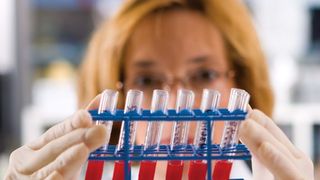 Tratament revolutionar. Peste 200 de oameni s-au vindecat de Hepatita C luand acest medicament fara interferon