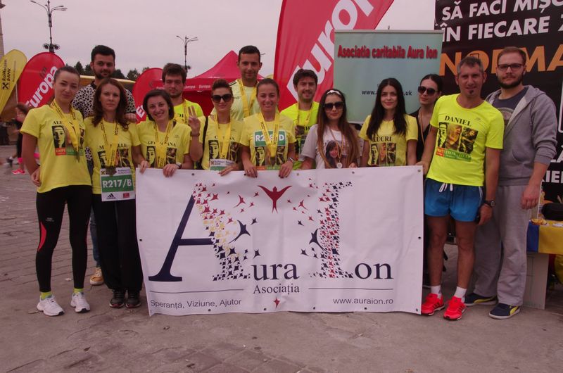 Voluntarii fundatiei Aura Ion