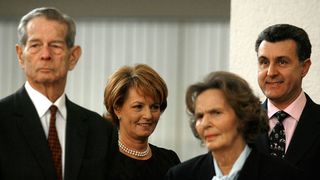 Mama lui Radu Duda este un reputat medic din Iasi! Soacra Principesei Margareta are 78 de ani si este o femeie foarte distinsa!