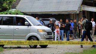 Atac terorist esuat intr-un lacas de cult. Preotul considera ca a fost vorba de interventie divina. Ce s-a intamplat?