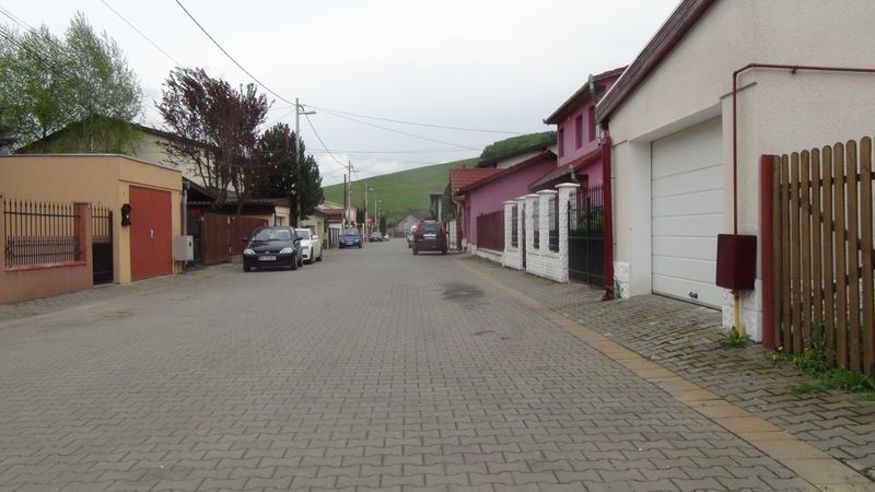 Casa lui Arafat este situata pe o strada aranjata ca in centrul Capitalei