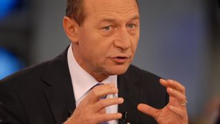 Traian Basescu este bolnav si tinut la pat de cateva zile. Acum se afla sub tratament si sub stricta supraveghere medicala