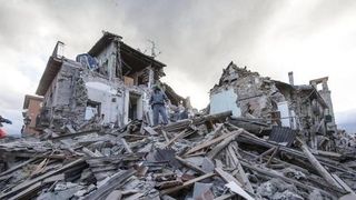 Guvernul va decreta zi de doliu national pentru victimele cutremurului din Italia